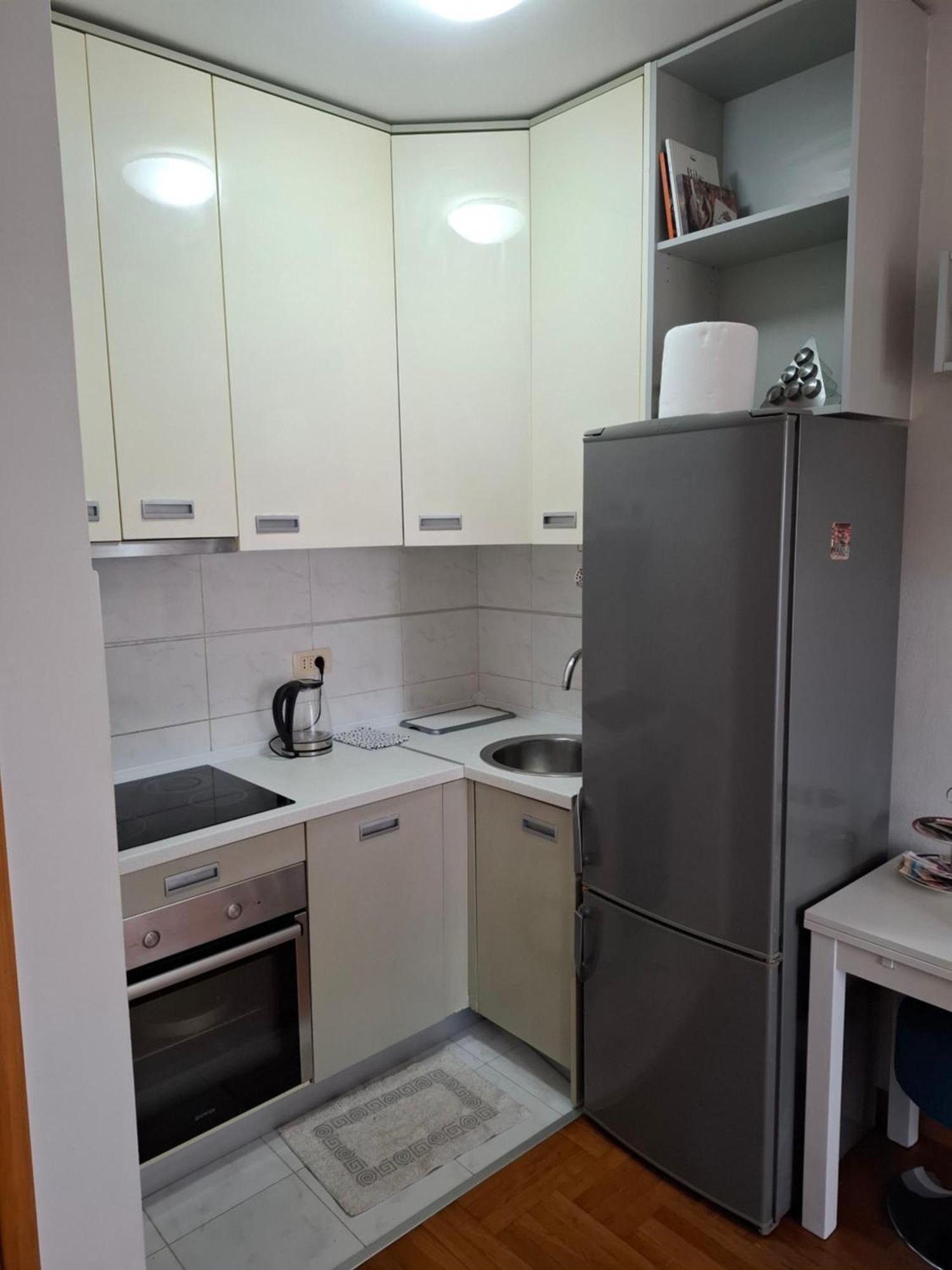 Dina'S Place 포드고리차 외부 사진